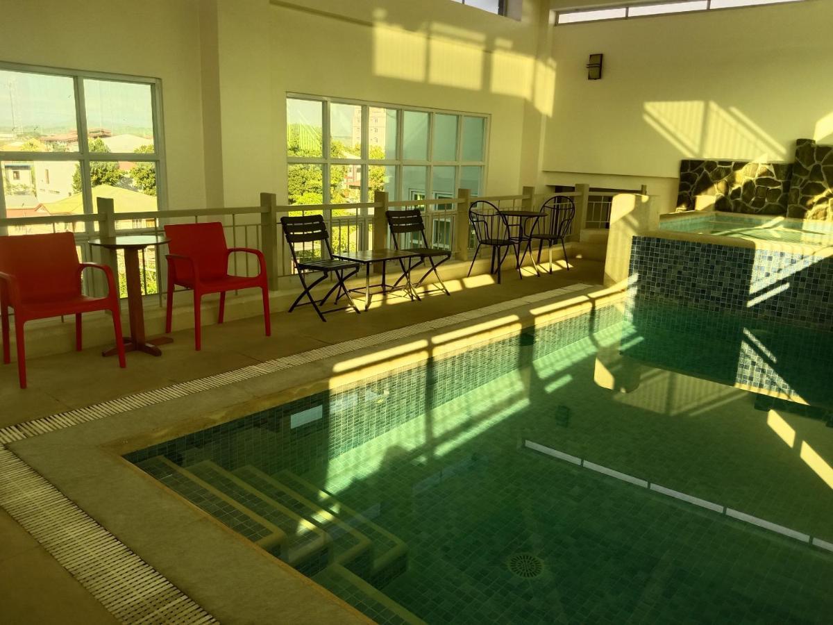 Sarita Bed And Breakfast Laoag Esterno foto
