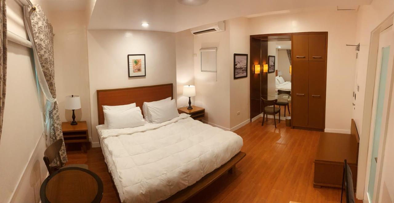 Sarita Bed And Breakfast Laoag Esterno foto