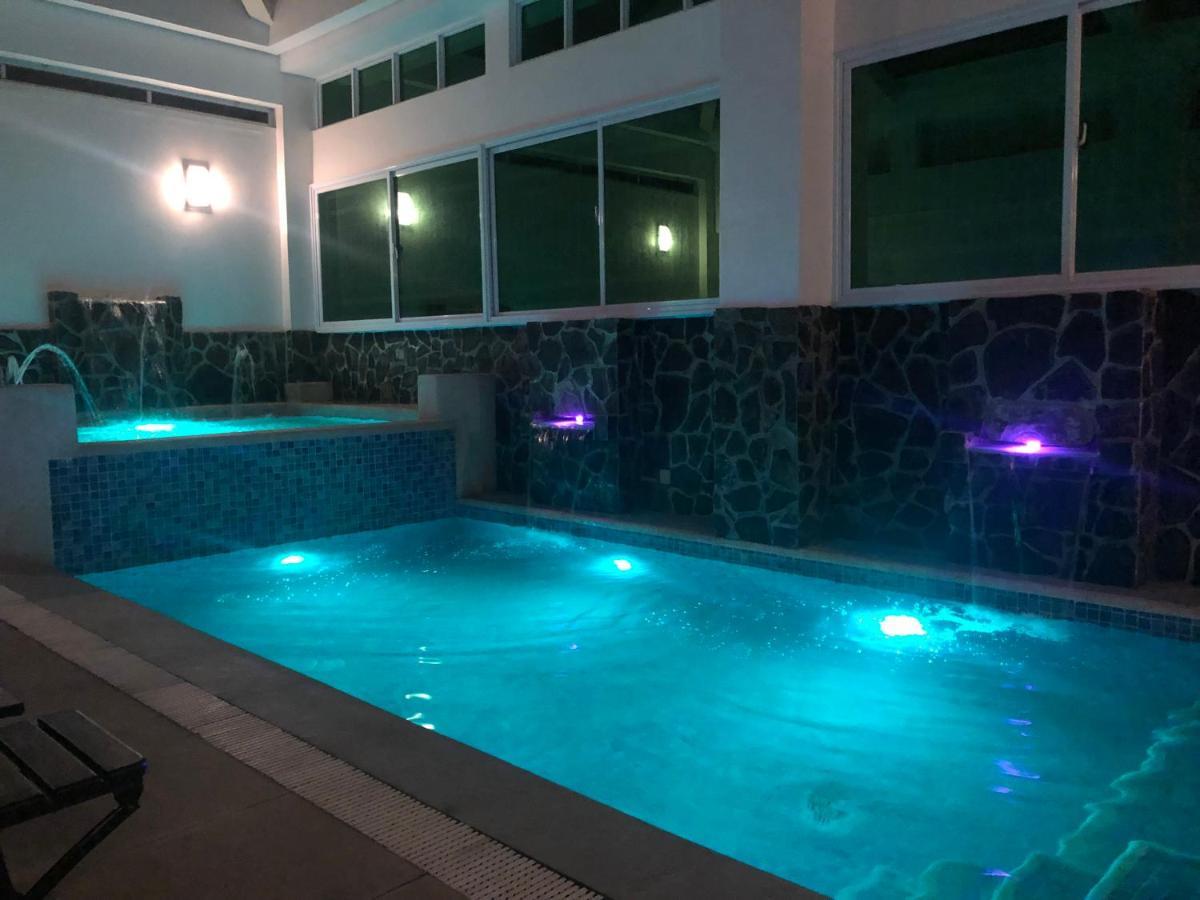 Sarita Bed And Breakfast Laoag Esterno foto